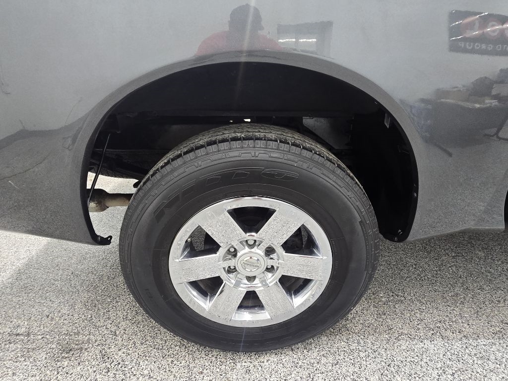 2012 Nissan Titan S Crew Cab photo 23