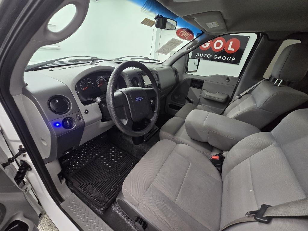 Ford F-150 STX 2WD 2005