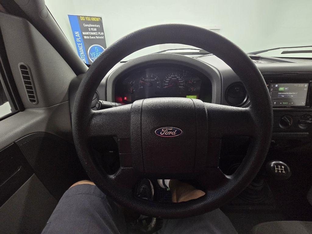 Ford F-150 STX 2WD 2005