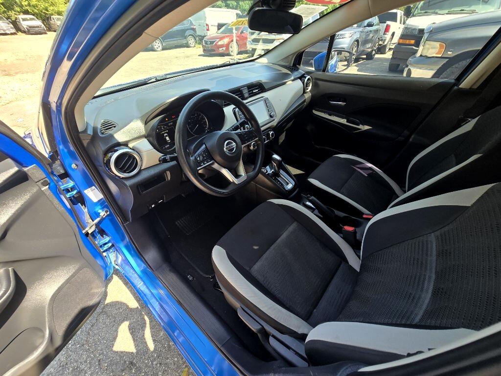 2021 Nissan Versa SV photo 7