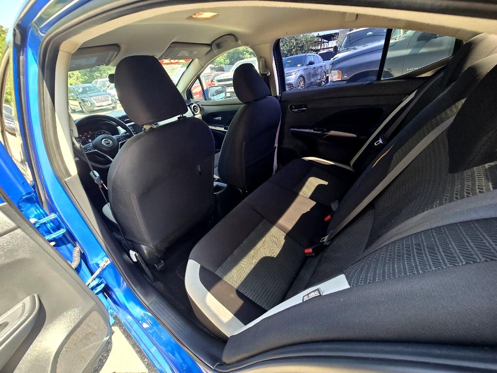 2021 Nissan Versa SV photo 10