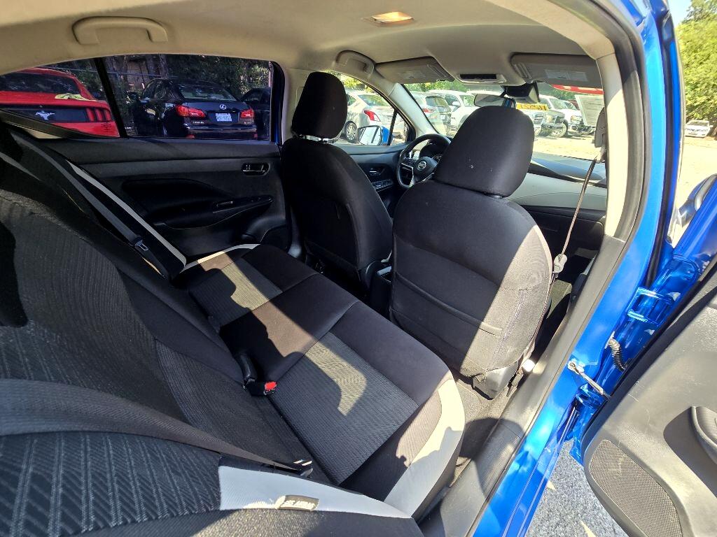 2021 Nissan Versa SV photo 13
