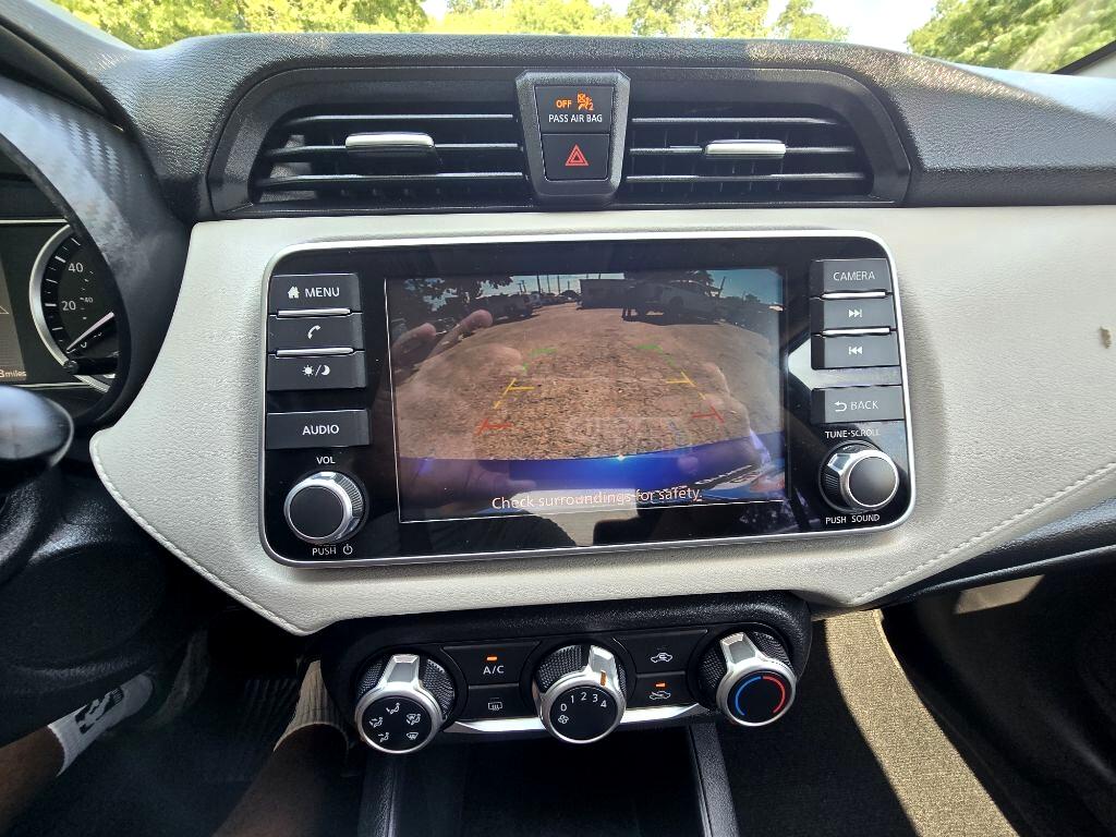 2021 Nissan Versa SV photo 15