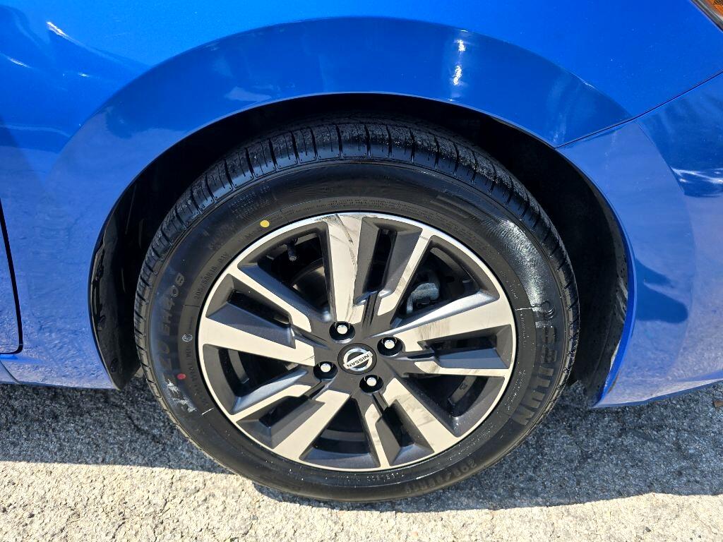 2021 Nissan Versa SV photo 21