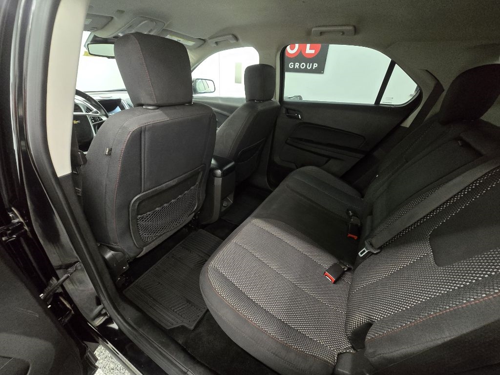 2017 Chevrolet Equinox LT photo 11