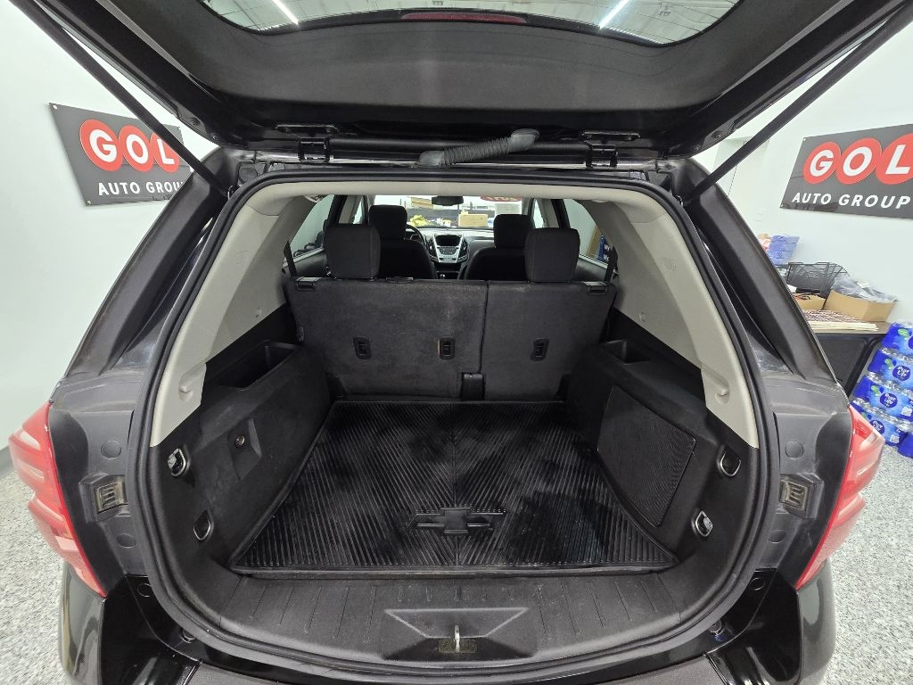 2017 Chevrolet Equinox LT photo 12