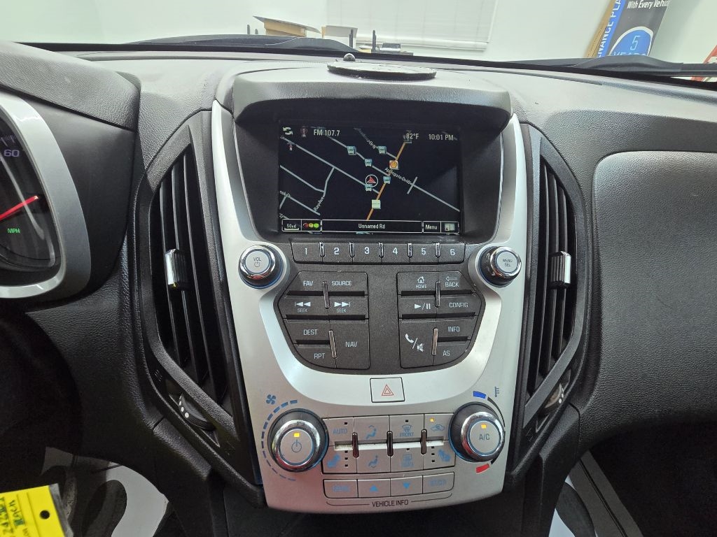 2017 Chevrolet Equinox LT photo 18