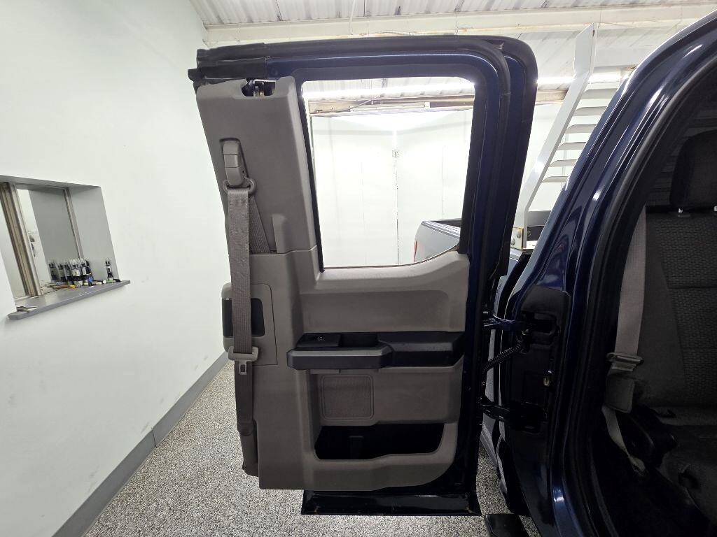 2020 Ford F-150 Lariat photo 16