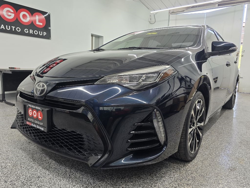 2017 Toyota Corolla LE photo 7
