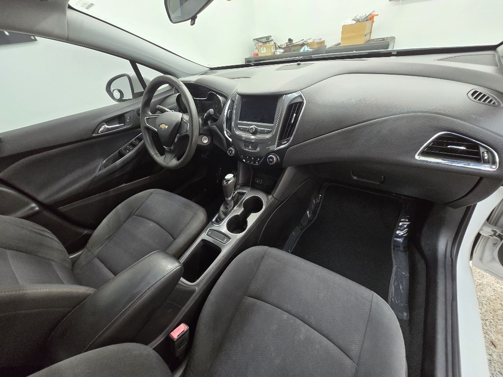 Chevrolet Cruze LS Auto 2019