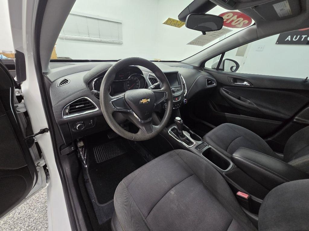 Chevrolet Cruze LS Auto 2019