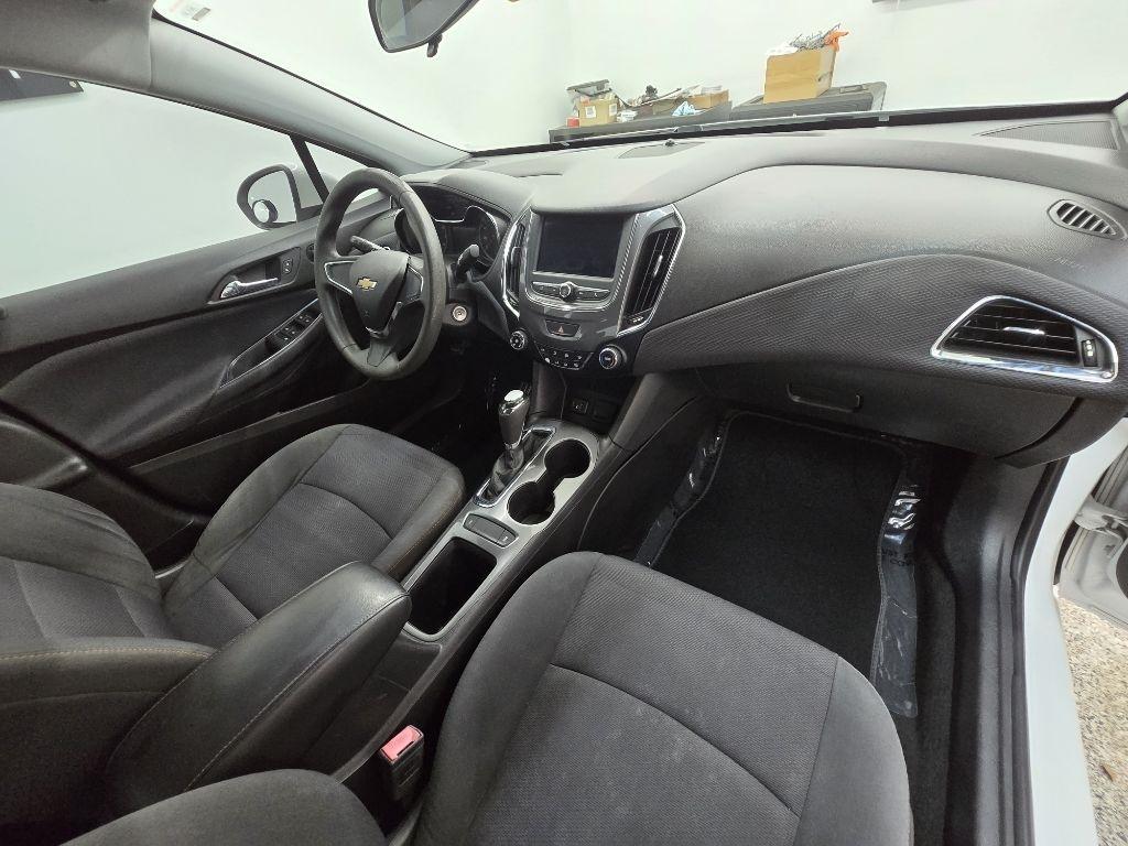 Chevrolet Cruze LS Auto 2019