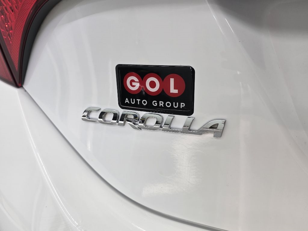 2019 Toyota Corolla XLE XSE photo 7