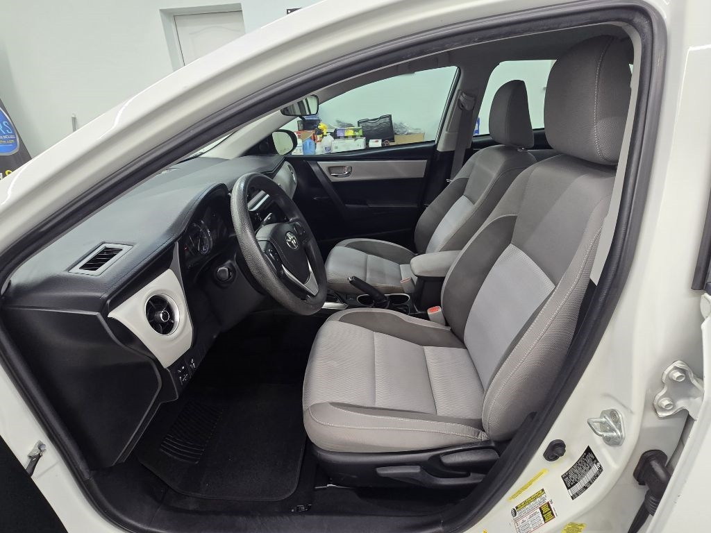 2019 Toyota Corolla XLE XSE photo 9