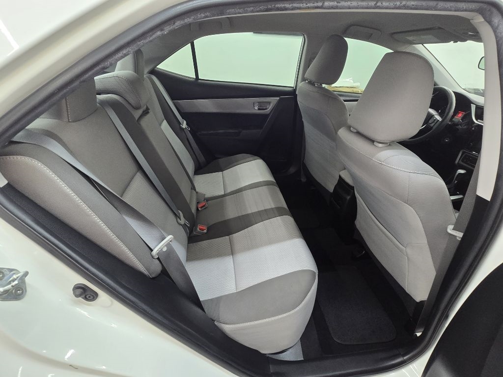 2019 Toyota Corolla XLE XSE photo 17