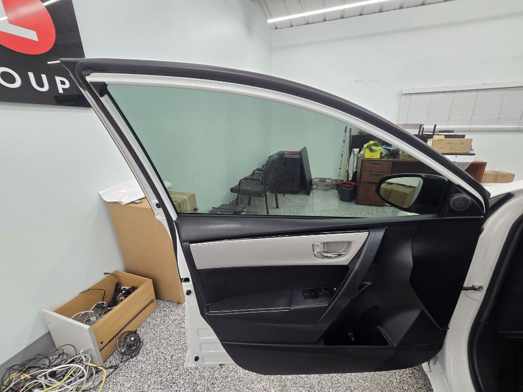 2019 Toyota Corolla XLE XSE photo 22