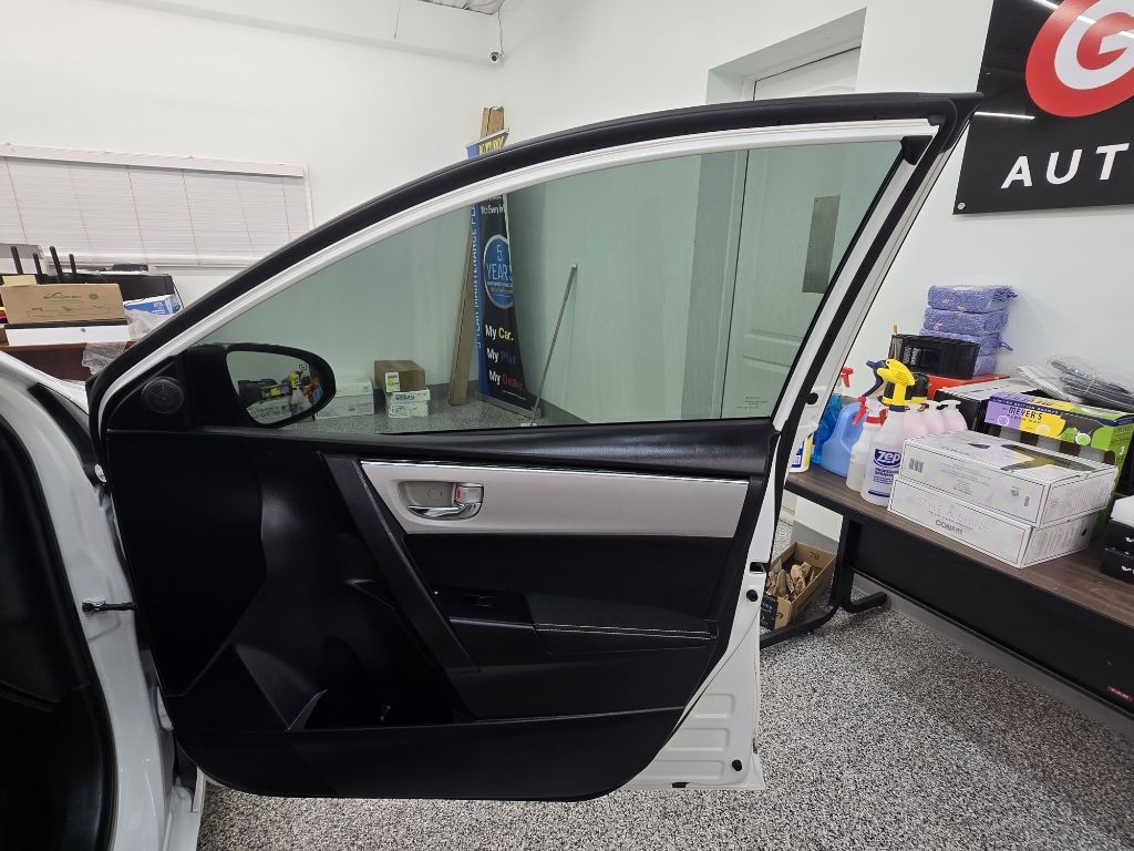 2019 Toyota Corolla XLE XSE photo 25