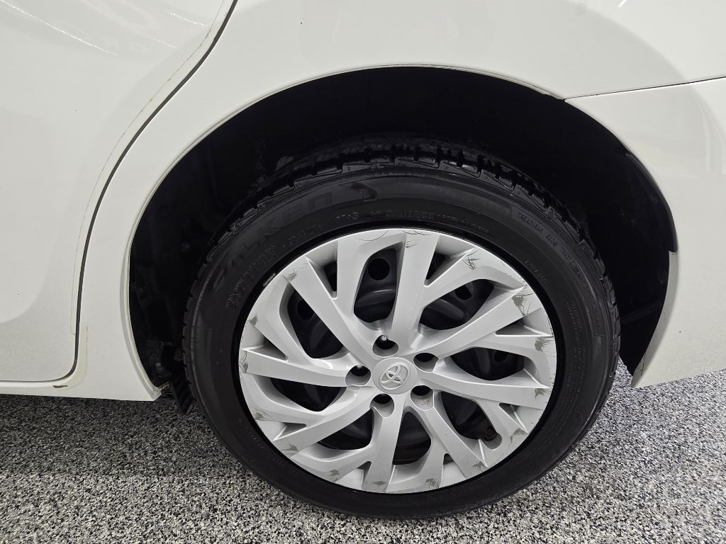 2019 Toyota Corolla XLE XSE photo 28