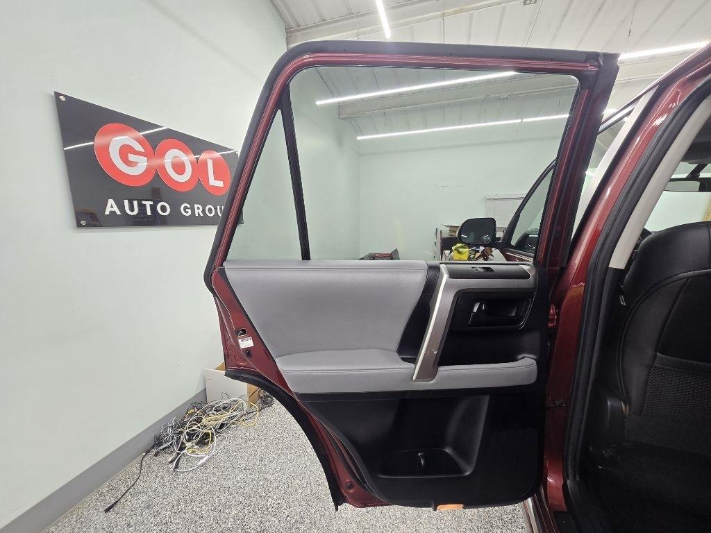 Toyota 4Runner SR5 2WD V6 2010