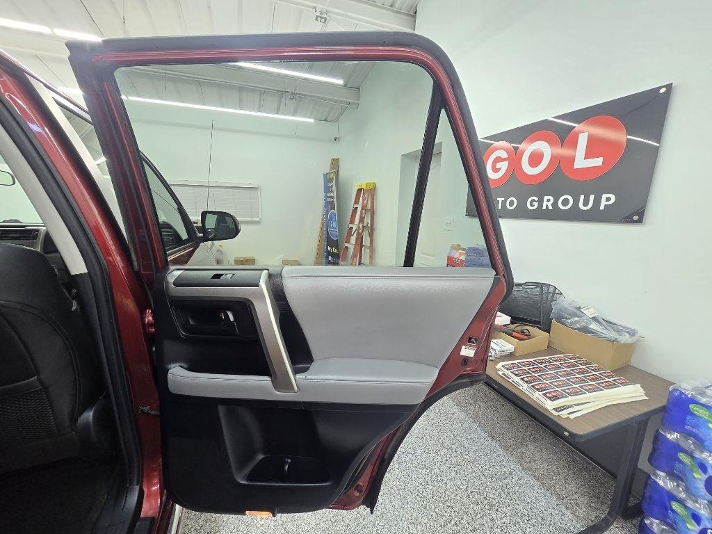 Toyota 4Runner SR5 2WD V6 2010