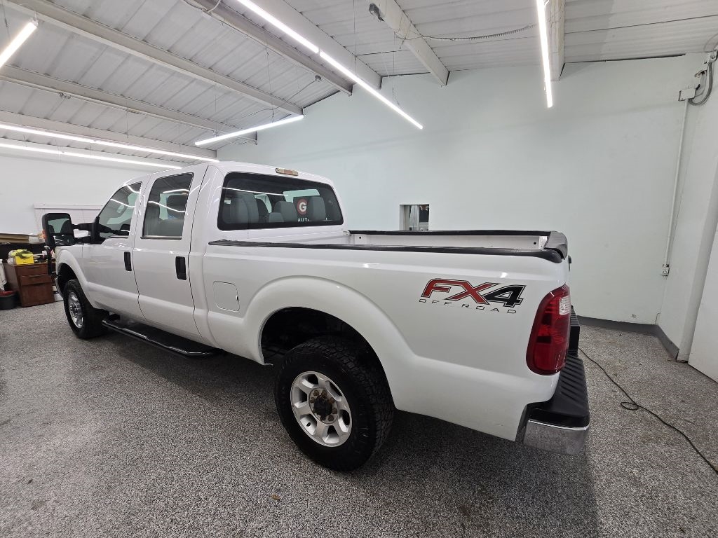 Ford F-250 SD XLT Crew Cab Long Bed 4WD 2016 Ford F-250 SD XLT Crew Cab Long Bed 4WD 2016