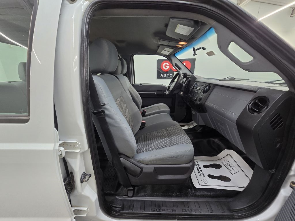 Ford F-250 SD XLT Crew Cab Long Bed 4WD 2016 Ford F-250 SD XLT Crew Cab Long Bed 4WD 2016