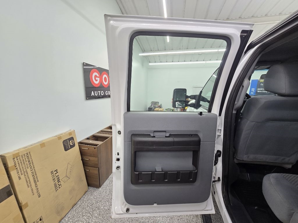 Ford F-250 SD XLT Crew Cab Long Bed 4WD 2016 Ford F-250 SD XLT Crew Cab Long Bed 4WD 2016