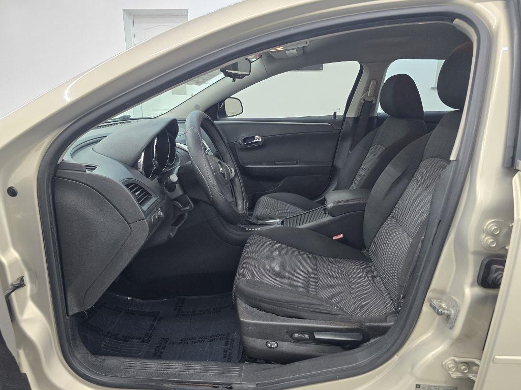 Chevrolet Malibu 1LT 2012