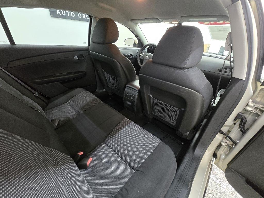 Chevrolet Malibu 1LT 2012