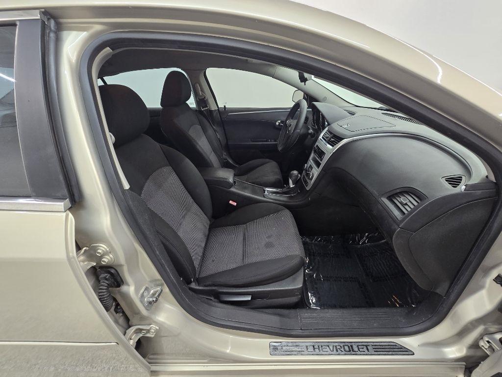 Chevrolet Malibu 1LT 2012