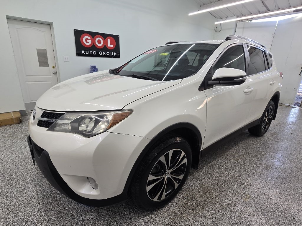 2015 Toyota RAV4 Limited photo 2