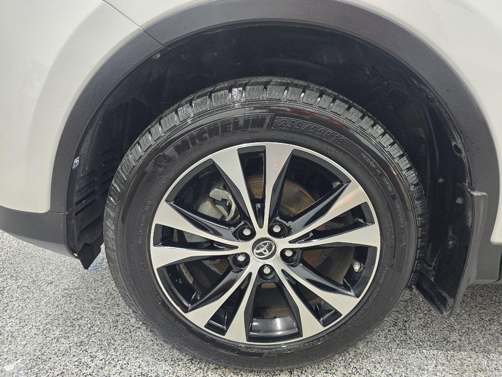 Toyota RAV4 Limited FWD 2015