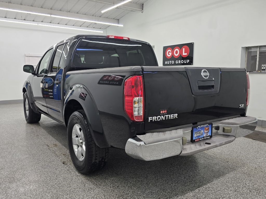 Nissan Frontier LE Crew Cab 2WD 2009