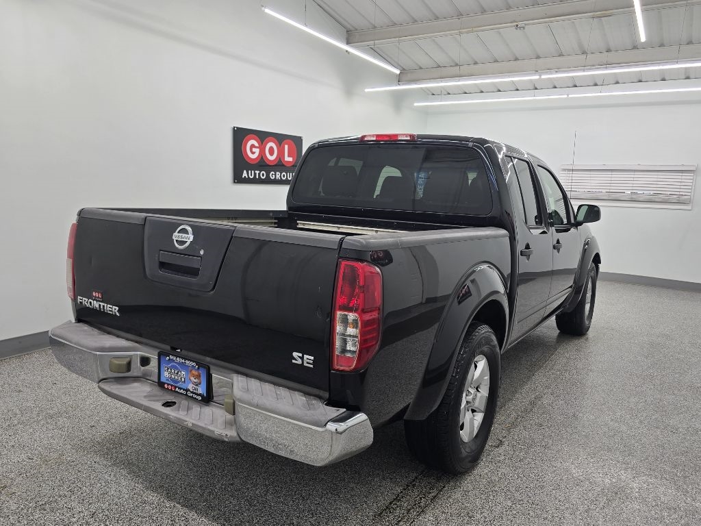 Nissan Frontier LE Crew Cab 2WD 2009