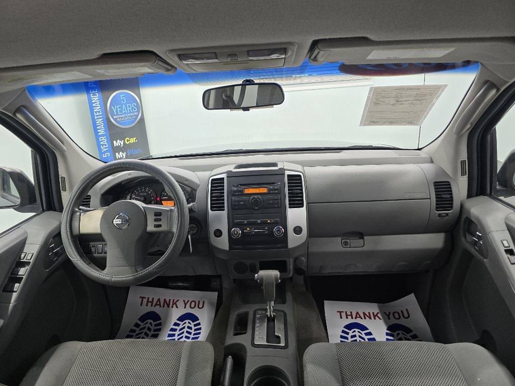 Nissan Frontier LE Crew Cab 2WD 2009