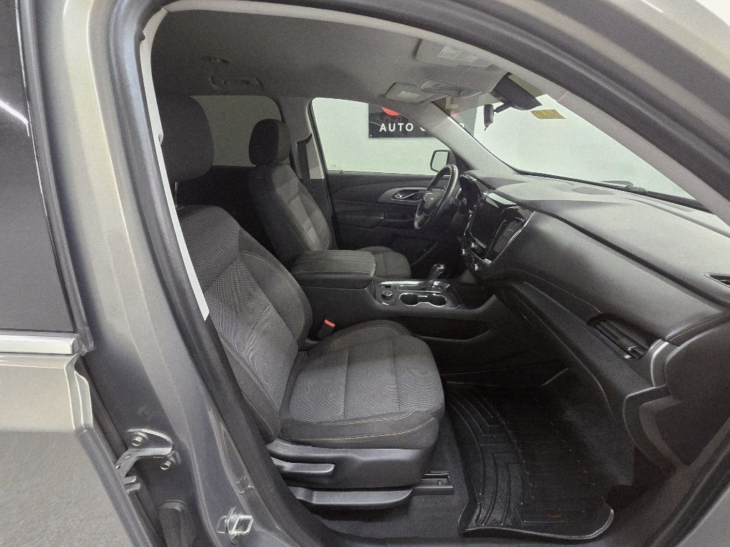 2018 Chevrolet Traverse Cloth photo 16