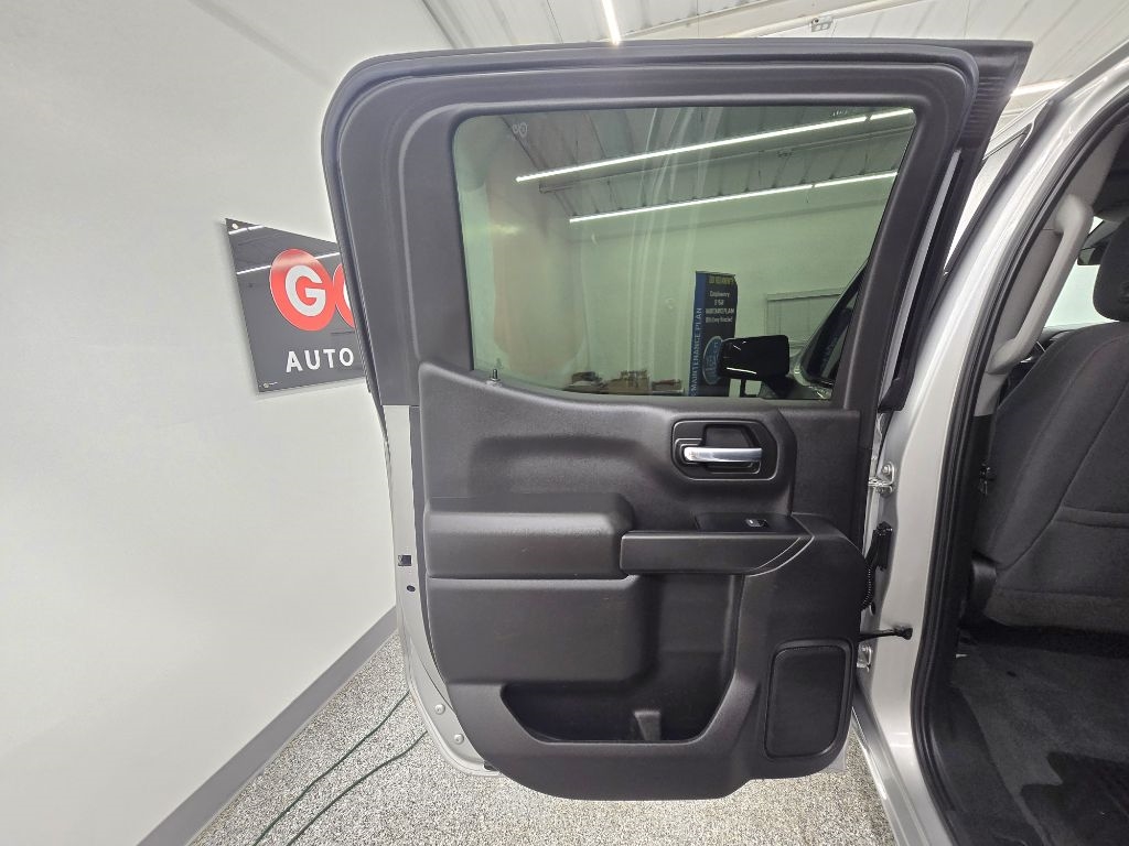 Chevrolet Silverado 1500 Custom Crew Cab 2WD 2022