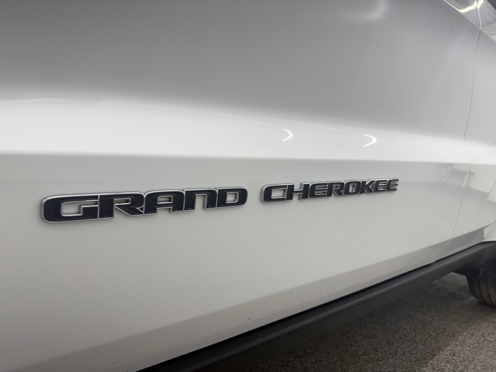 Jeep Grand Cherokee Limited 2WD 2019 Jeep Grand Cherokee Limited 2WD 2019