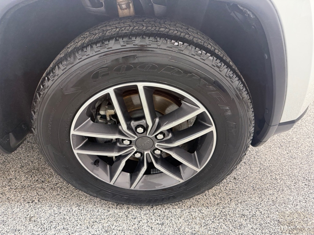 Jeep Grand Cherokee Limited 2WD 2019 Jeep Grand Cherokee Limited 2WD 2019