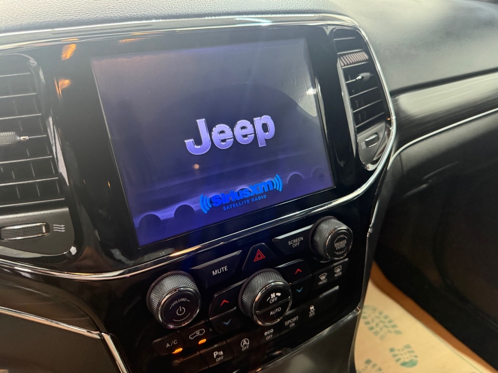 Jeep Grand Cherokee Limited 2WD 2019 Jeep Grand Cherokee Limited 2WD 2019