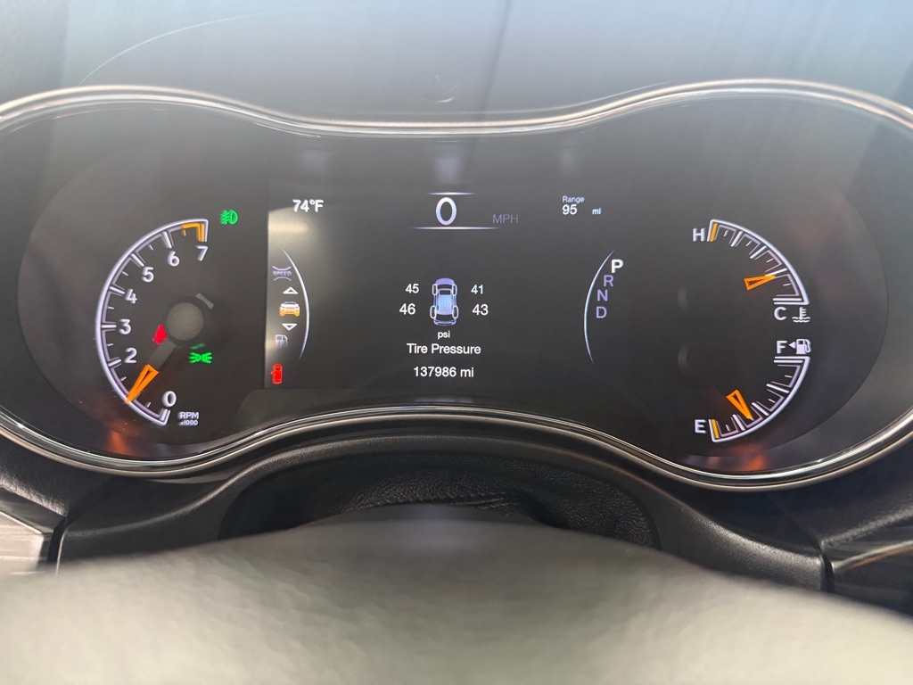 Jeep Grand Cherokee Limited 2WD 2019 Jeep Grand Cherokee Limited 2WD 2019