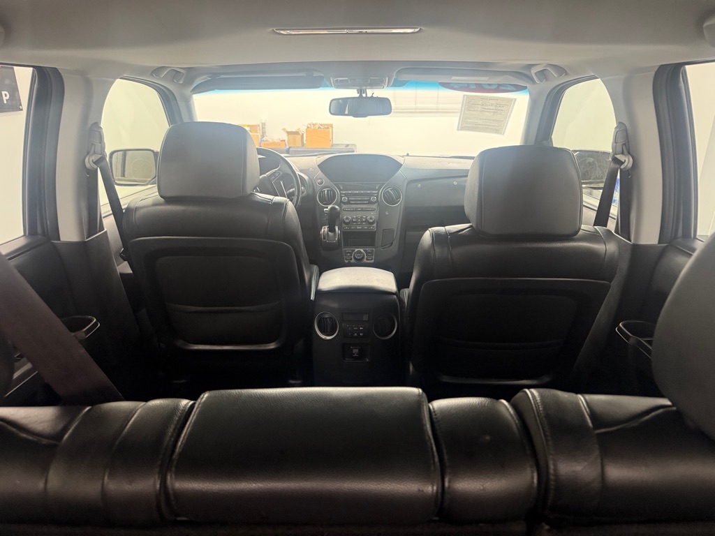 Honda Pilot EX-L 2WD 5-Spd AT with Navigation 2014 Honda Pilot EX-L 2WD 5-Spd AT with Navigation 2014