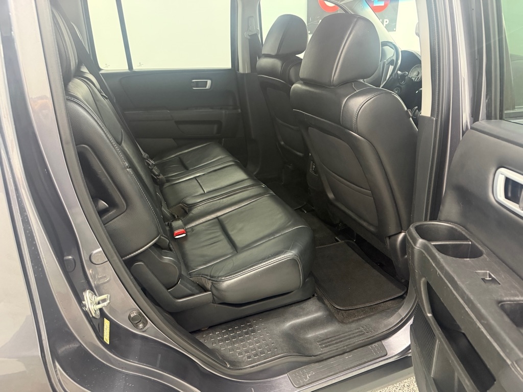 Honda Pilot EX-L 2WD 5-Spd AT with Navigation 2014 Honda Pilot EX-L 2WD 5-Spd AT with Navigation 2014