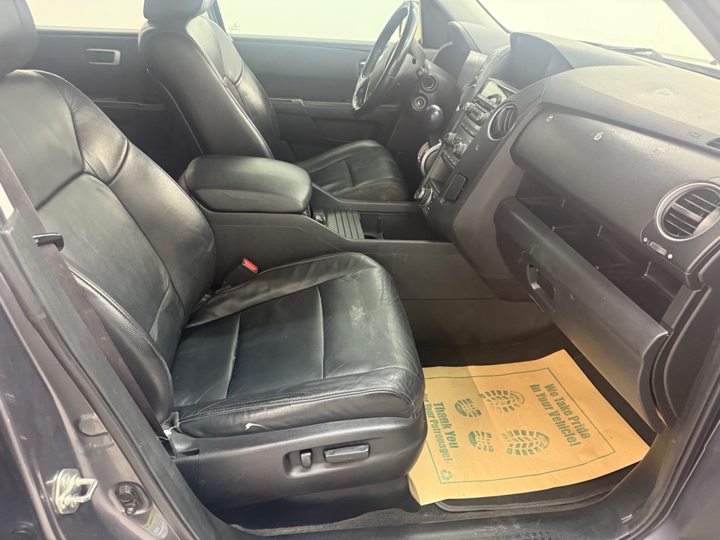 Honda Pilot EX-L 2WD 5-Spd AT with Navigation 2014 Honda Pilot EX-L 2WD 5-Spd AT with Navigation 2014