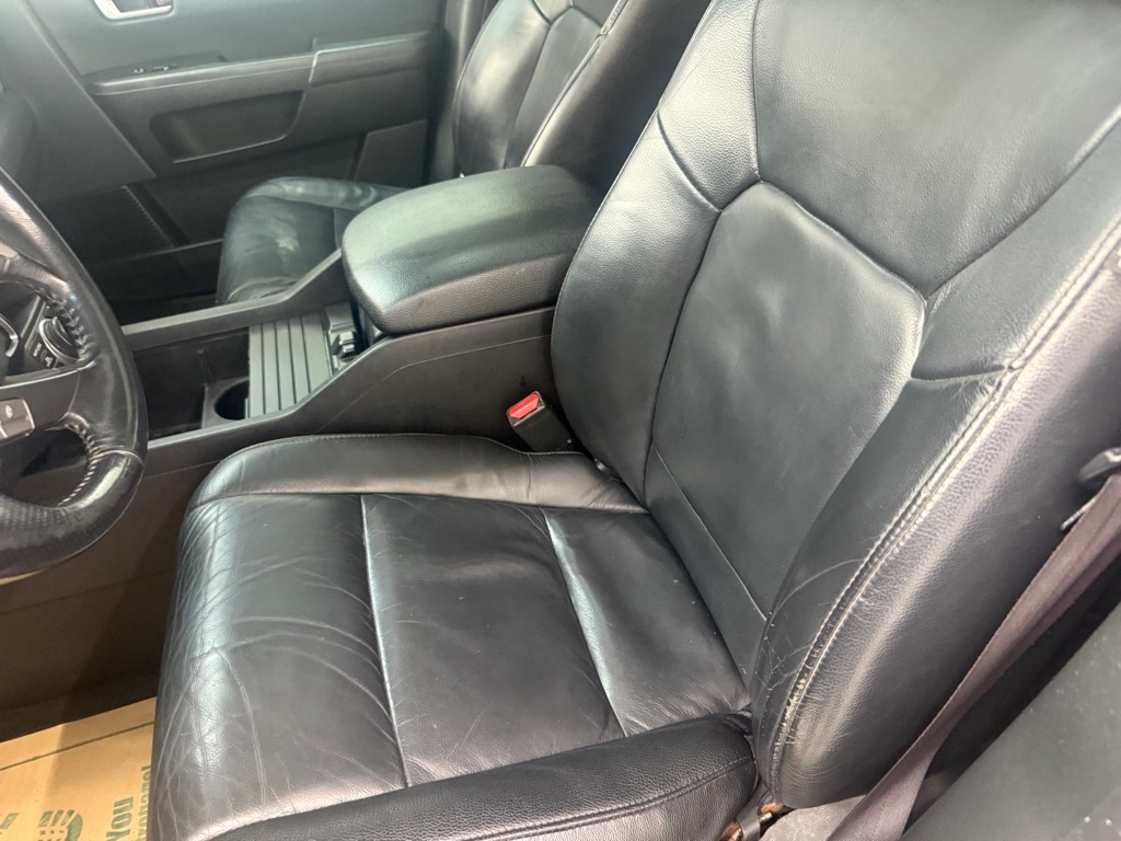 Honda Pilot EX-L 2WD 5-Spd AT with Navigation 2014 Honda Pilot EX-L 2WD 5-Spd AT with Navigation 2014