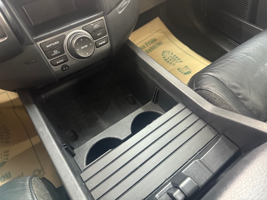 Honda Pilot EX-L 2WD 5-Spd AT with Navigation 2014 Honda Pilot EX-L 2WD 5-Spd AT with Navigation 2014