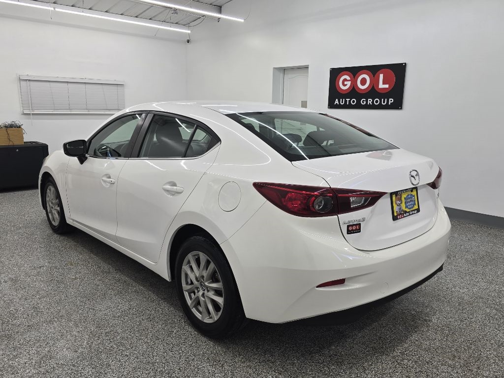 2017 Mazda Mazda3 i Sport photo 4