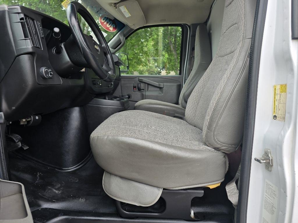 Chevrolet Express G3500 139" 2016