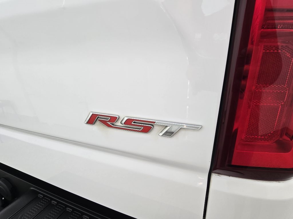 Chevrolet Silverado 1500 RST Crew Cab Long Box 4WD 2020 Chevrolet Silverado 1500 RST Crew Cab Long Box 4WD 2020