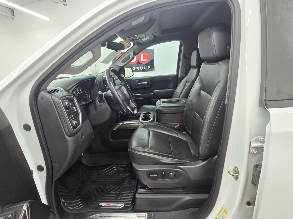 Chevrolet Silverado 1500 RST Crew Cab Long Box 4WD 2020 Chevrolet Silverado 1500 RST Crew Cab Long Box 4WD 2020
